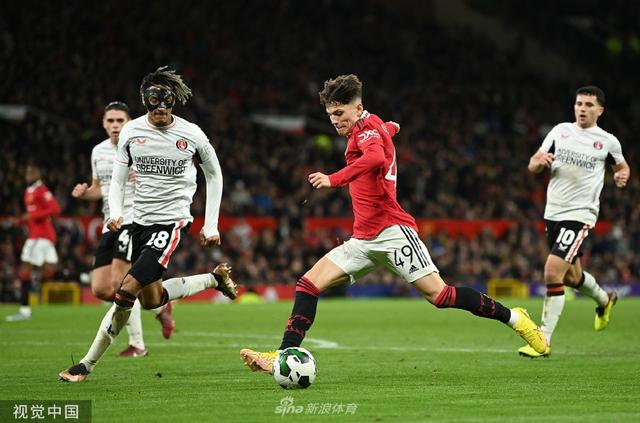 了令人瞩目 了令人瞩目